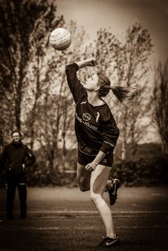 Bild 315 - Faustball Frauen Wiemersdorf